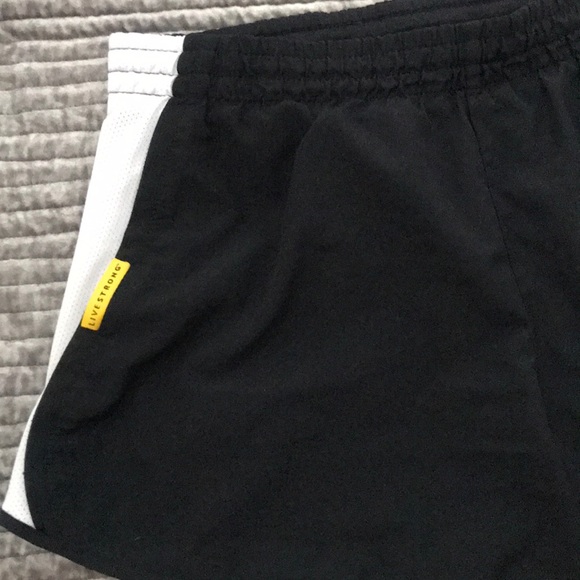 Nike Running Shorts - Picture 3 of 5